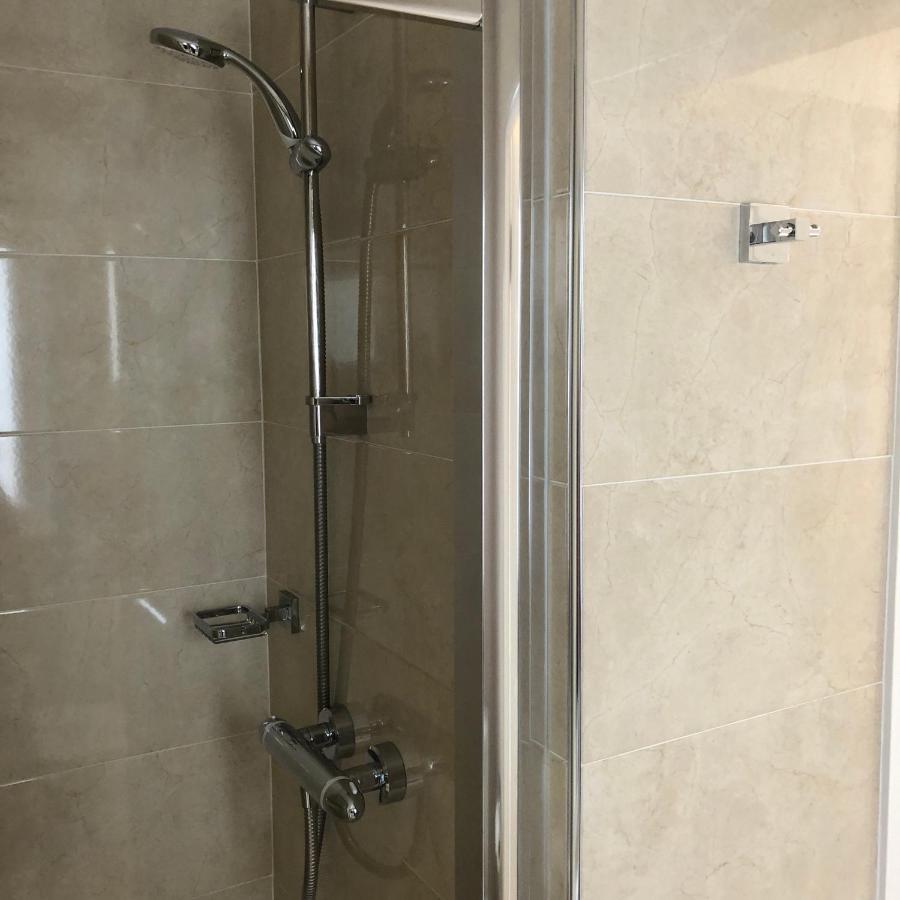 Petra House B&B Голвей Екстер'єр фото